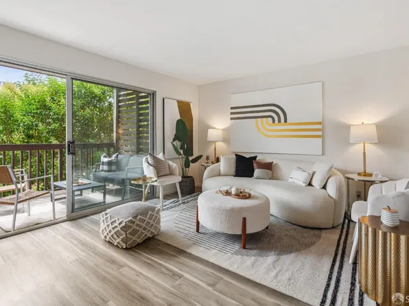 45 Western Shore Ln APT 3, San Francisco, CA 94115