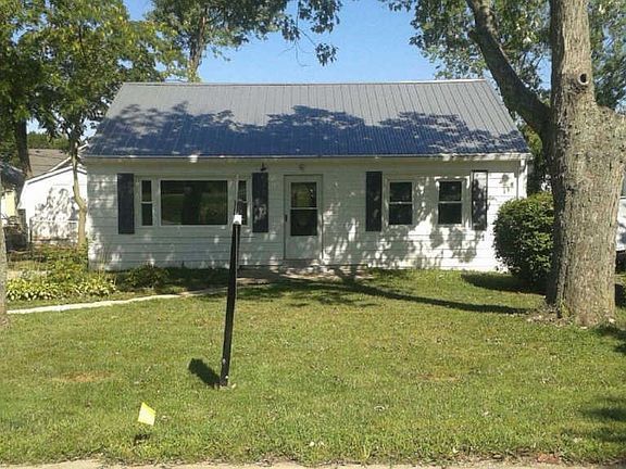 3rd image of 671 Woodward Ln