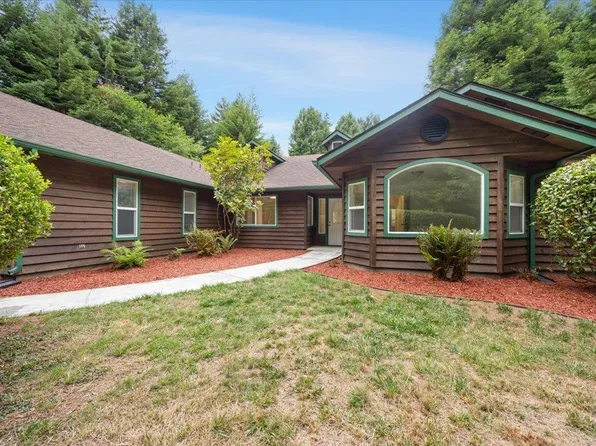 1050 Sandmann Rd, Crescent City, CA 95531