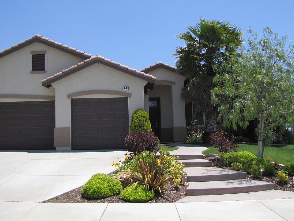 Three Car Garage