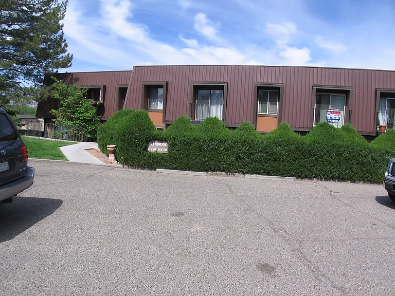 3231 Lakeside Dr #302 — Photo 1