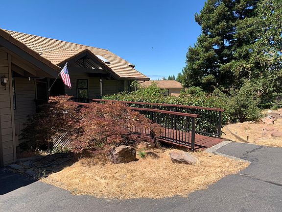 2nd image of 1120 E West Dr