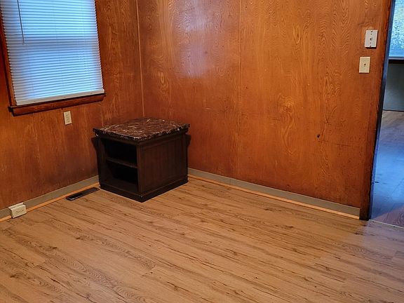 4th image of 1323 S Arlington Ave