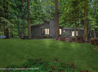 1037 N Eifert Rd, Holt, MI 48842