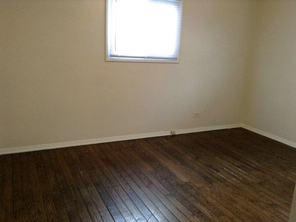 5th image of 14705 Dorchester Ave