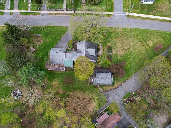 2nd image of 293 Delaware St