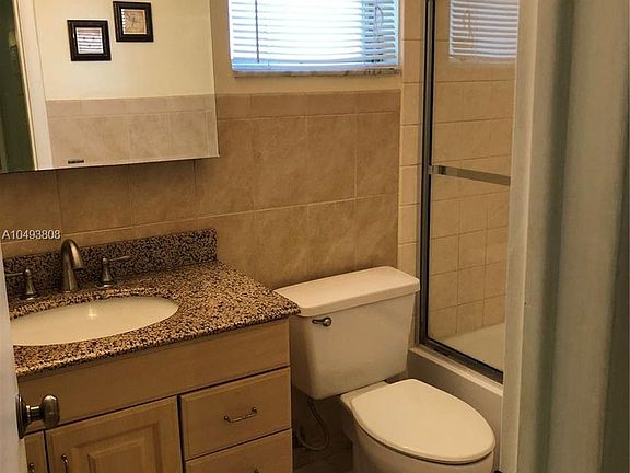 4th image of 900 Tallwood Ave APT 103