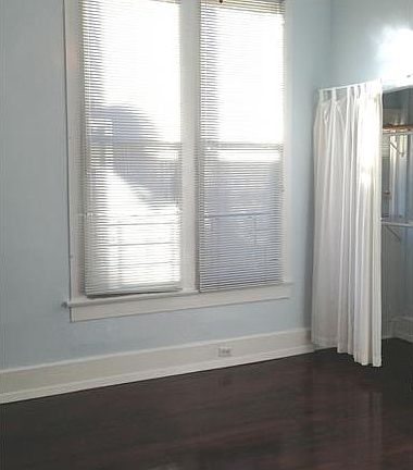 5th image of 4808 Magazine St
