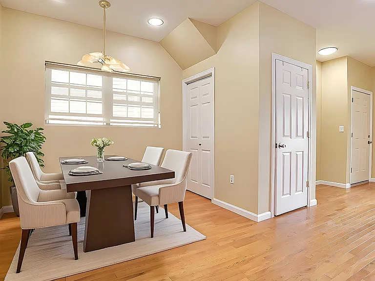 249 Winfield Ave #A — Photo 3