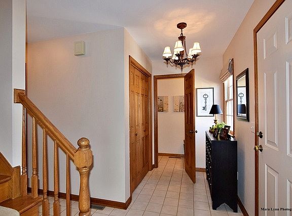 2nd image of 562 Blackhawk Dr