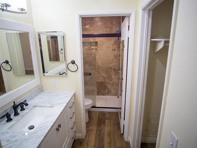 2042 Coolidge St — Photo 16
