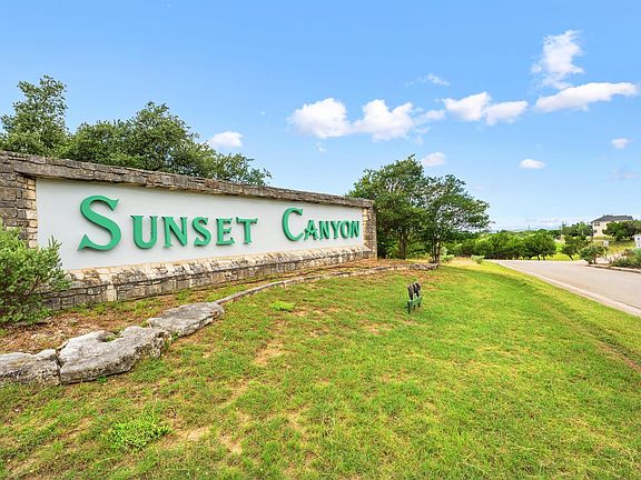 3rd image of 1029 Sunset Canyon Dr N