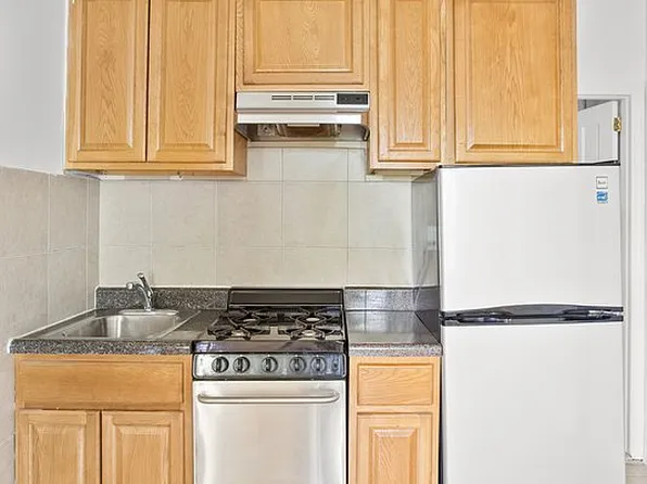 142 West 130th Street image 4 of 7