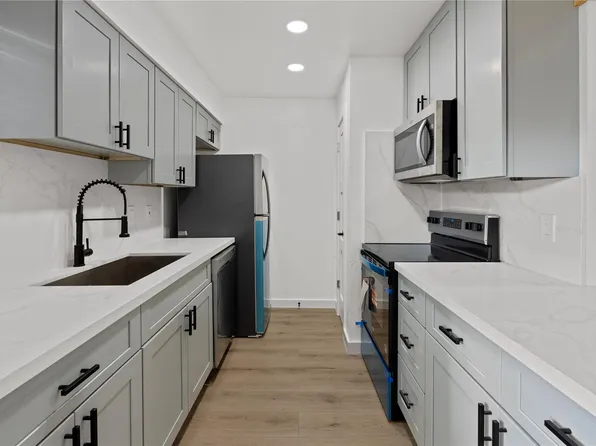 6001 Reims Rd APT 1412, Houston, TX 77036