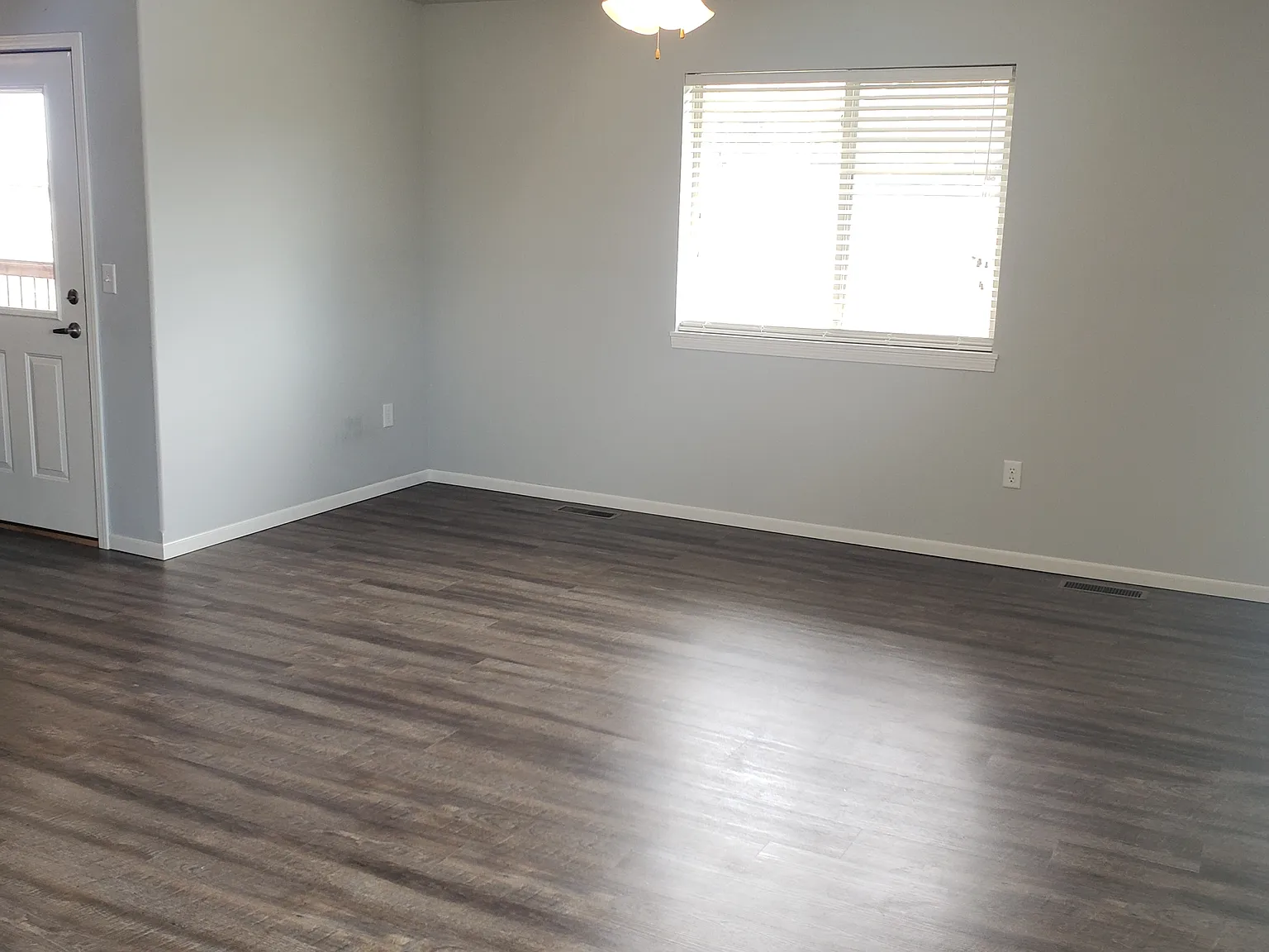 412 North Sioux Boulevard - 12 — Photo 2