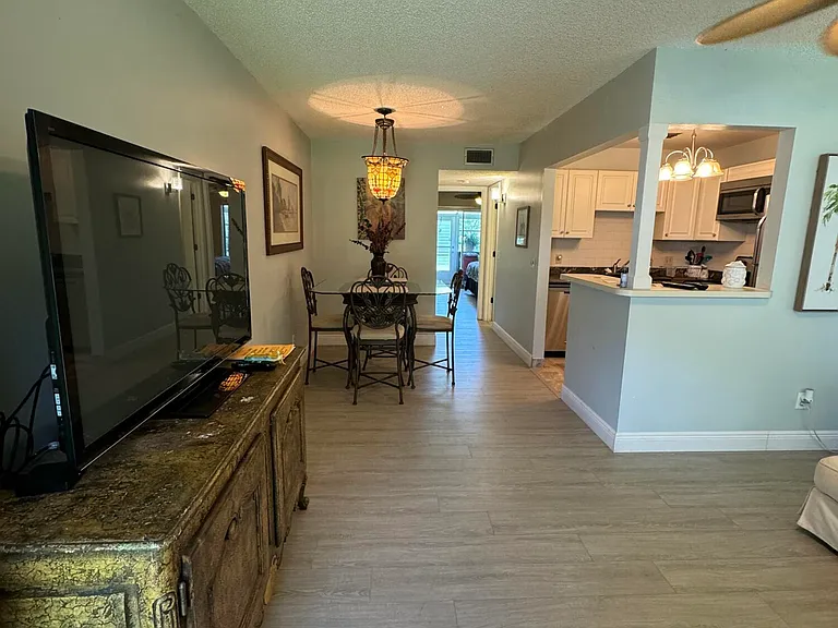 33 Lake Vista Trl #104 — Photo 4