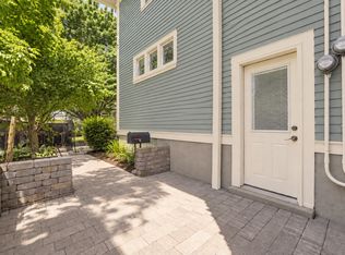 1904 SE Alder St #B, Portland, OR 97214