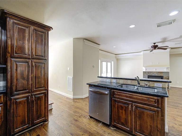 5813 Washington Ave #B — Photo 16