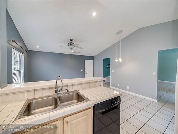 3rd image of 6553 NW 54th Dr