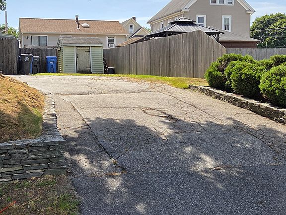 3rd image of 80 Orchard St Unit 1