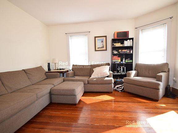 2nd image of 33 Antwerp St #1