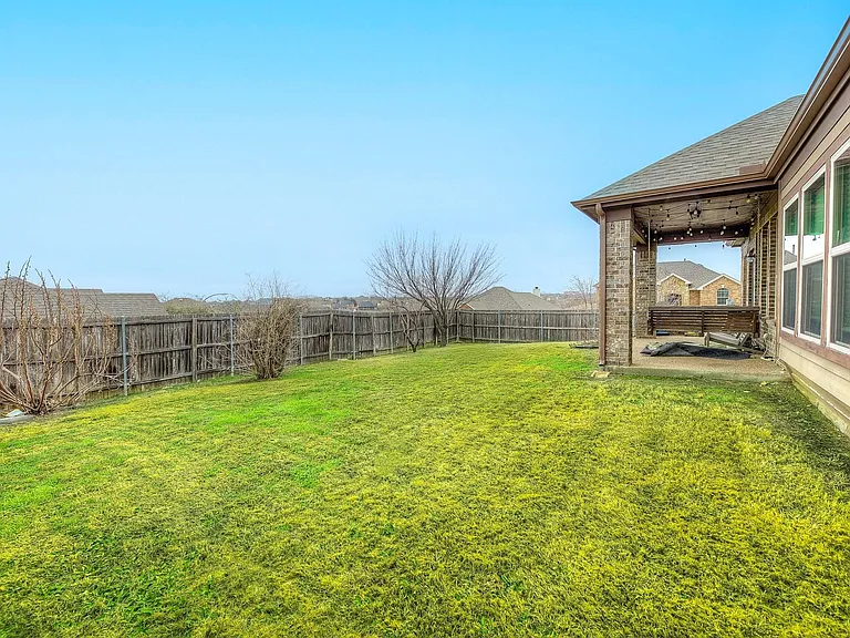 2933 Softwood Cir — Photo 22