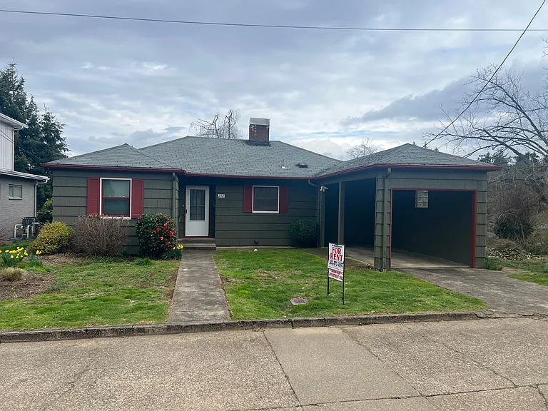218 Phelps St — Photo 1