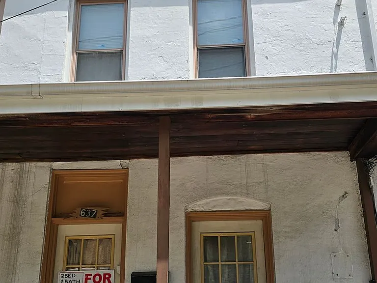 635-639 Baldwin St — Photo 16