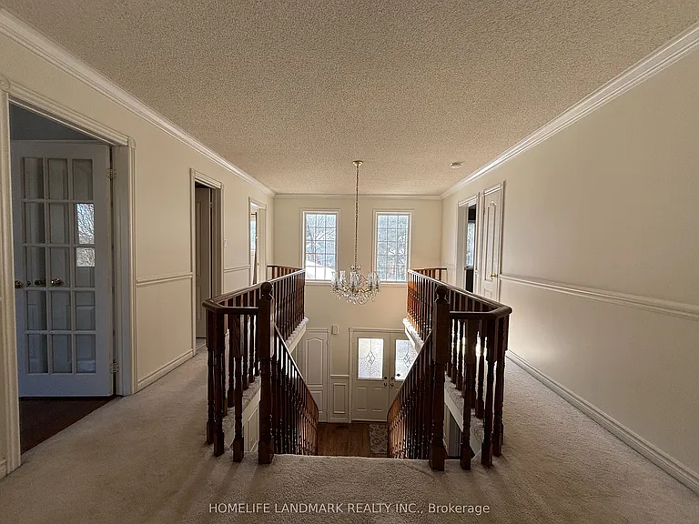 109 Carlyle Cres — Photo 10
