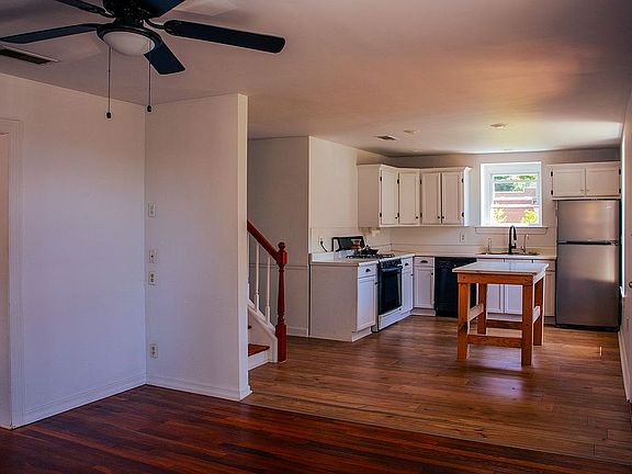 4th image of 2129R Spring St