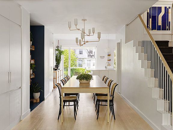 3rd image of 283 Union St