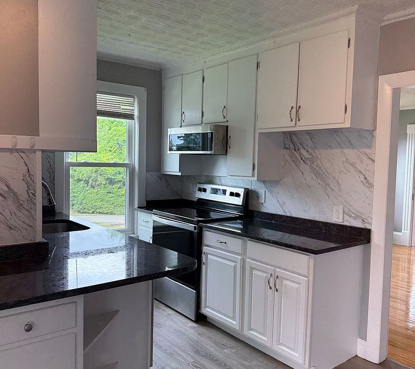 1st image of 20 Henshaw St #2R