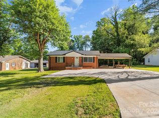 2275 19th Ave NE, Hickory, NC 28601