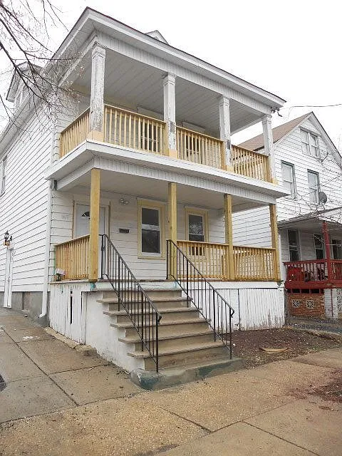 307 Powers St photo 1
