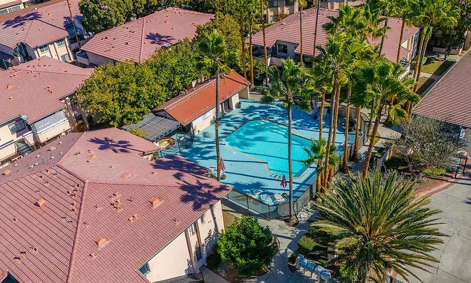 871 W San Ysidro Blvd W #1