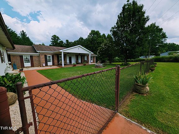 4th image of 451 Flemingtown Dr
