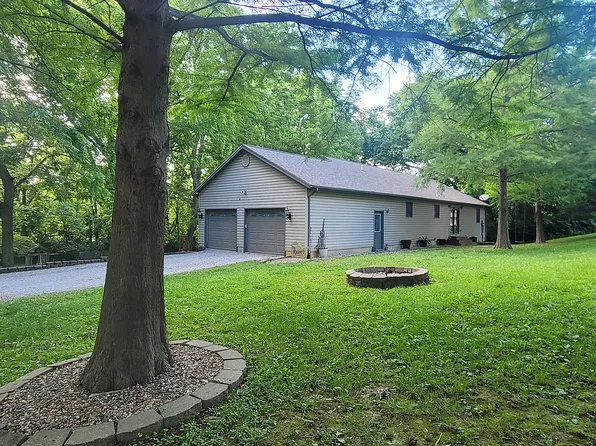 21 W 2nd St, Ruma, IL 62278