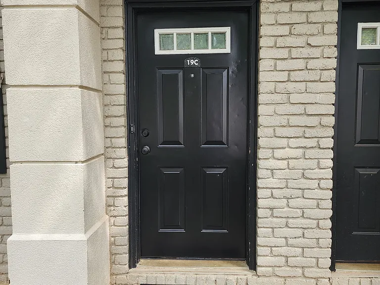 6940 Roswell Rd #19C — Photo 2