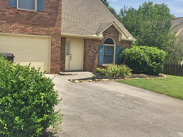 404 Eagle Brook Dr #1