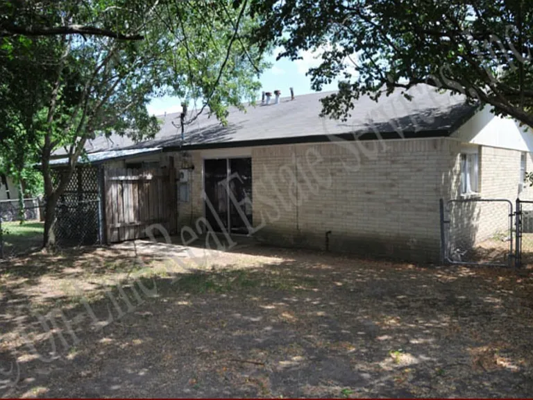 1513 Hawk Tree Dr #A — Photo 6