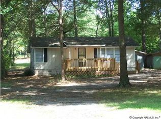 1212 Point Of Pnes, Guntersville, AL 35976