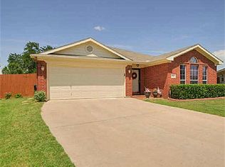 10605 Copperwood Ln, Fort Worth, TX 76140