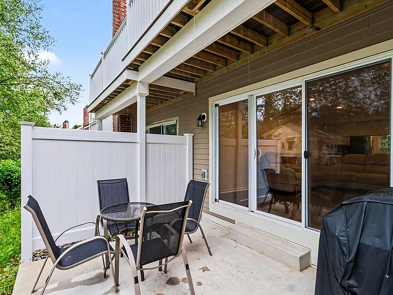 204 Cheswold Ct — Photo 26