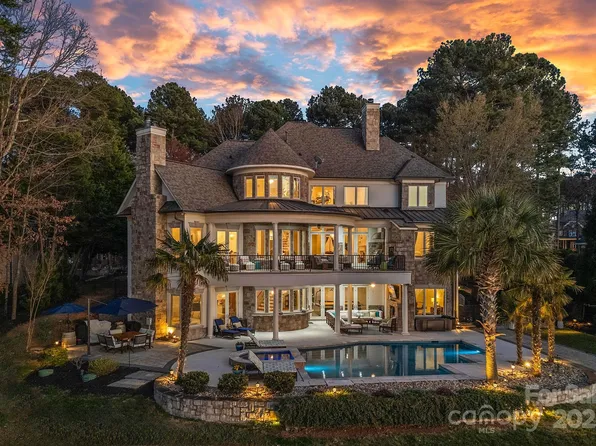 104 Standish Ln, Mooresville, NC 28117