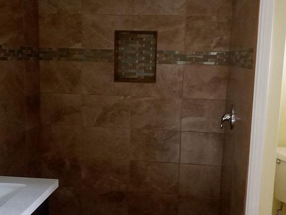 2nd image of 6014 Blanco Riv