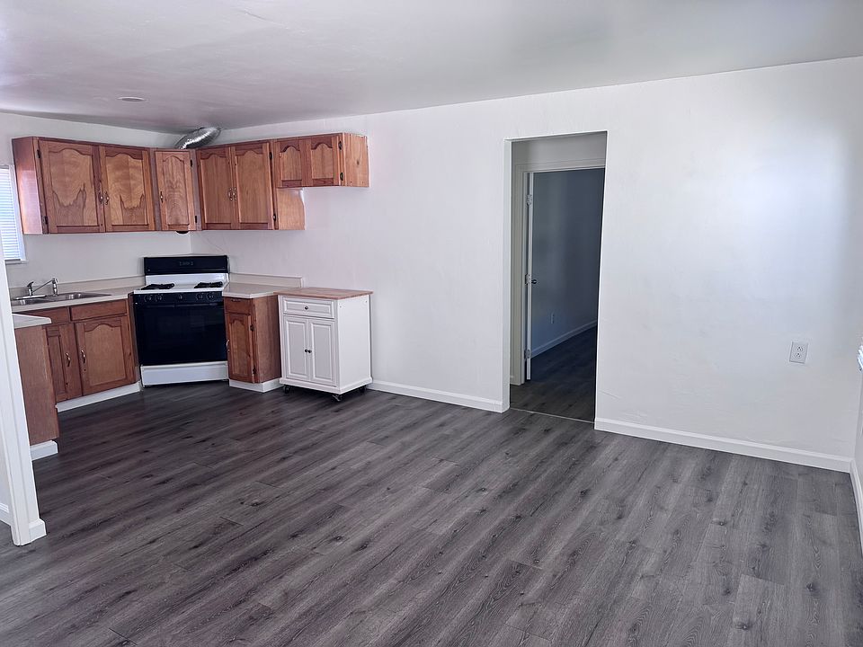 1st image of 1836 W 147th St
