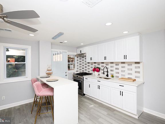 5th image of 351 Leeanne Rd