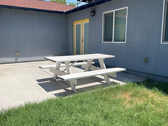 4th image of 703 E McLellan Blvd