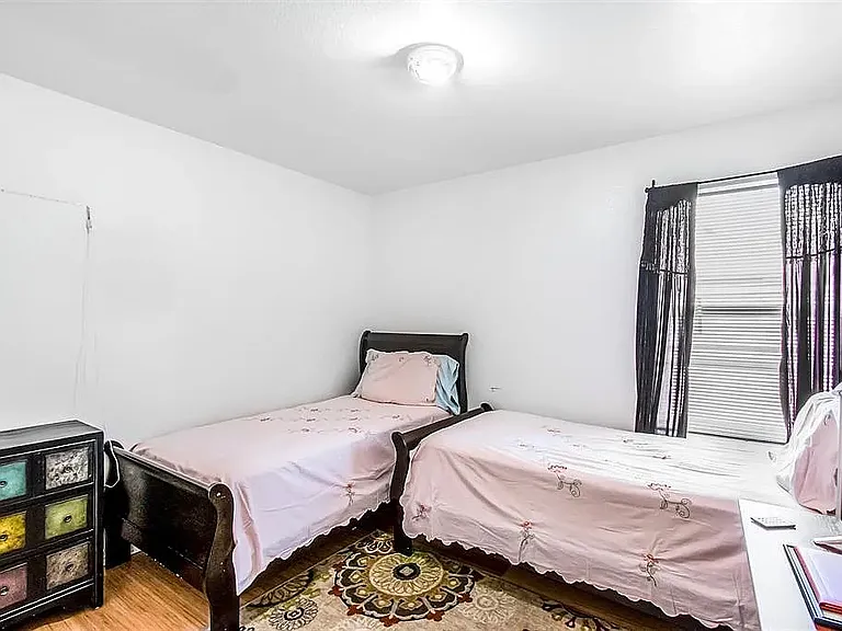 1214 Varacruz Dr — Photo 10