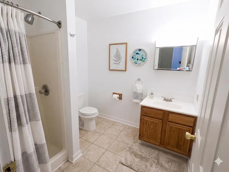 610 Race St #4 — Photo 9